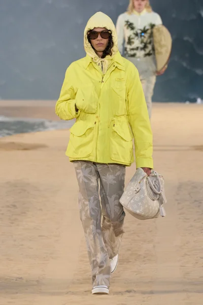 Look 34
